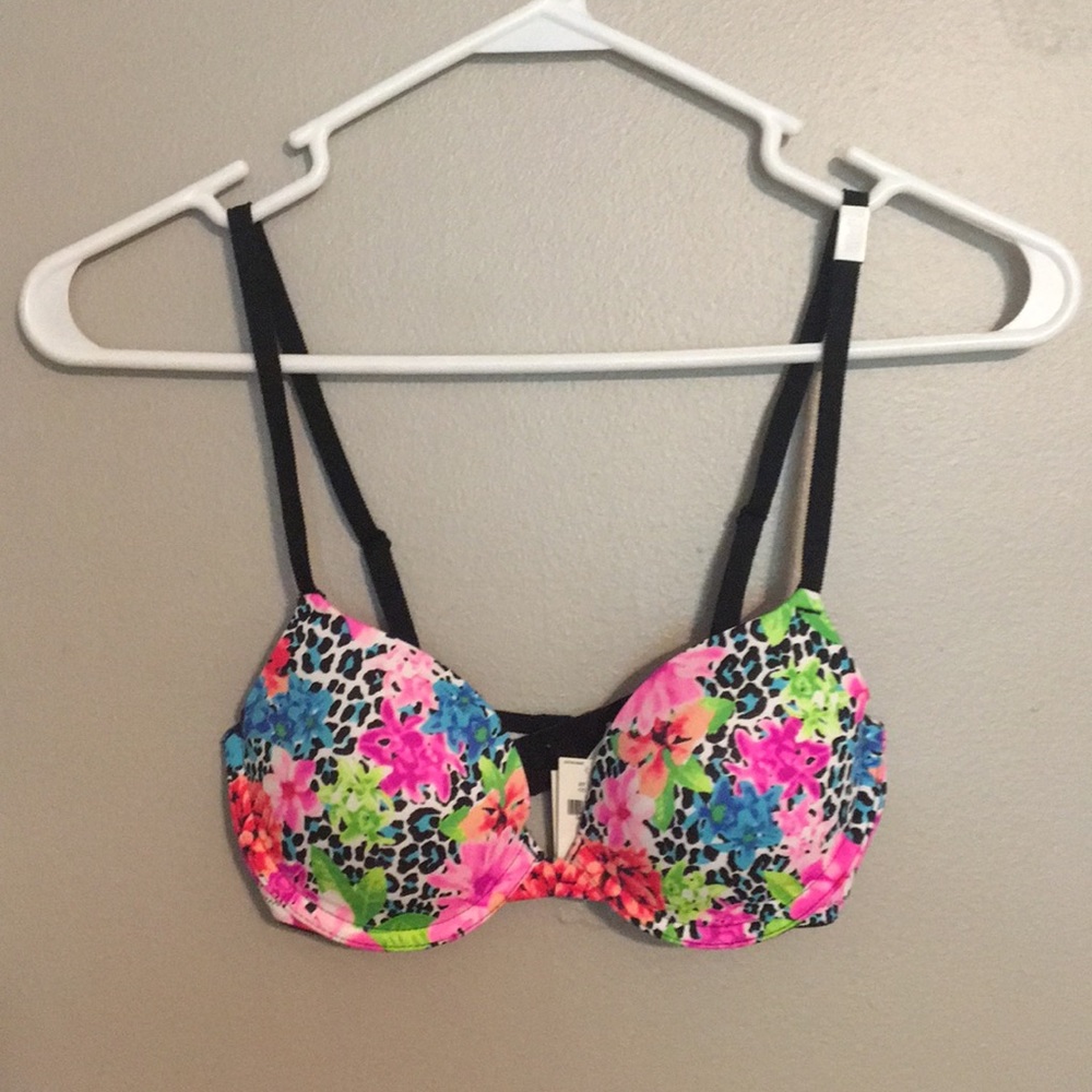 5 for $25** 32b lightly lined bra